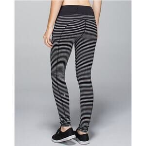 Women's Lululemon Speed Tight II Parallel Stripe Black/White - 6